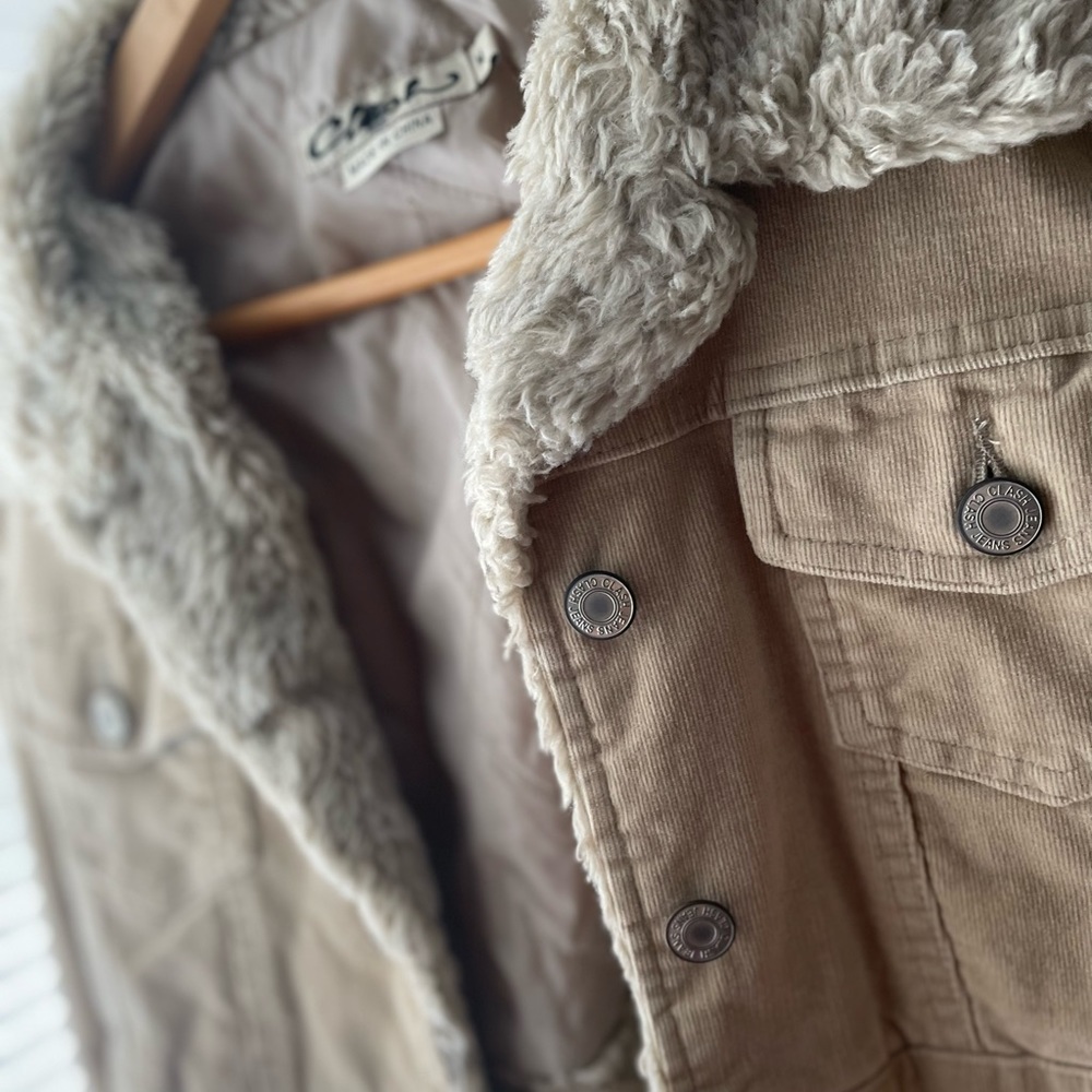 SUPER Cute Faux Fur/Sherpa trimmed corduroy crop jacket SZ  M